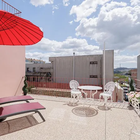 The Downtown Charming *