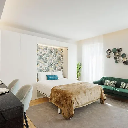 The Downtown Charming