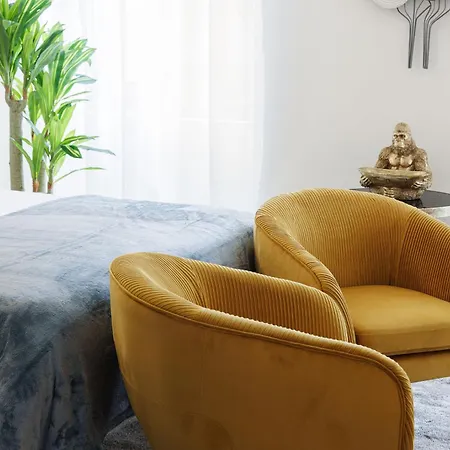 The Downtown Charming Apartment