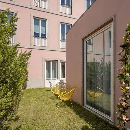 The Downtown Charming Apartment