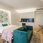The Downtown Charming Apartmán *