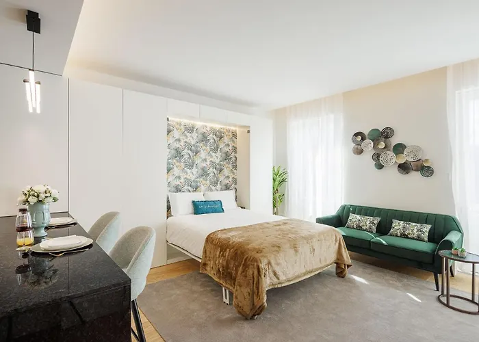 The Downtown Charming